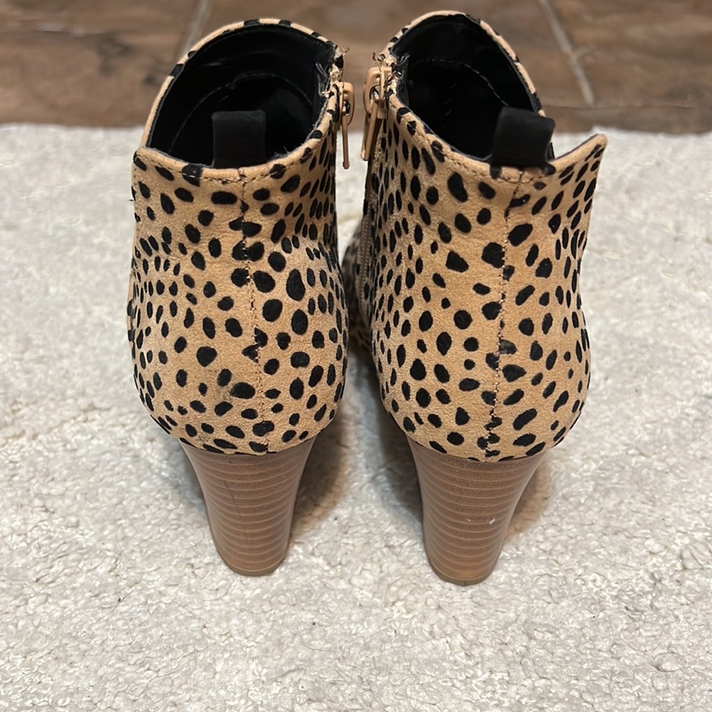 Quips Leopard Booties - Picture 4 of 4